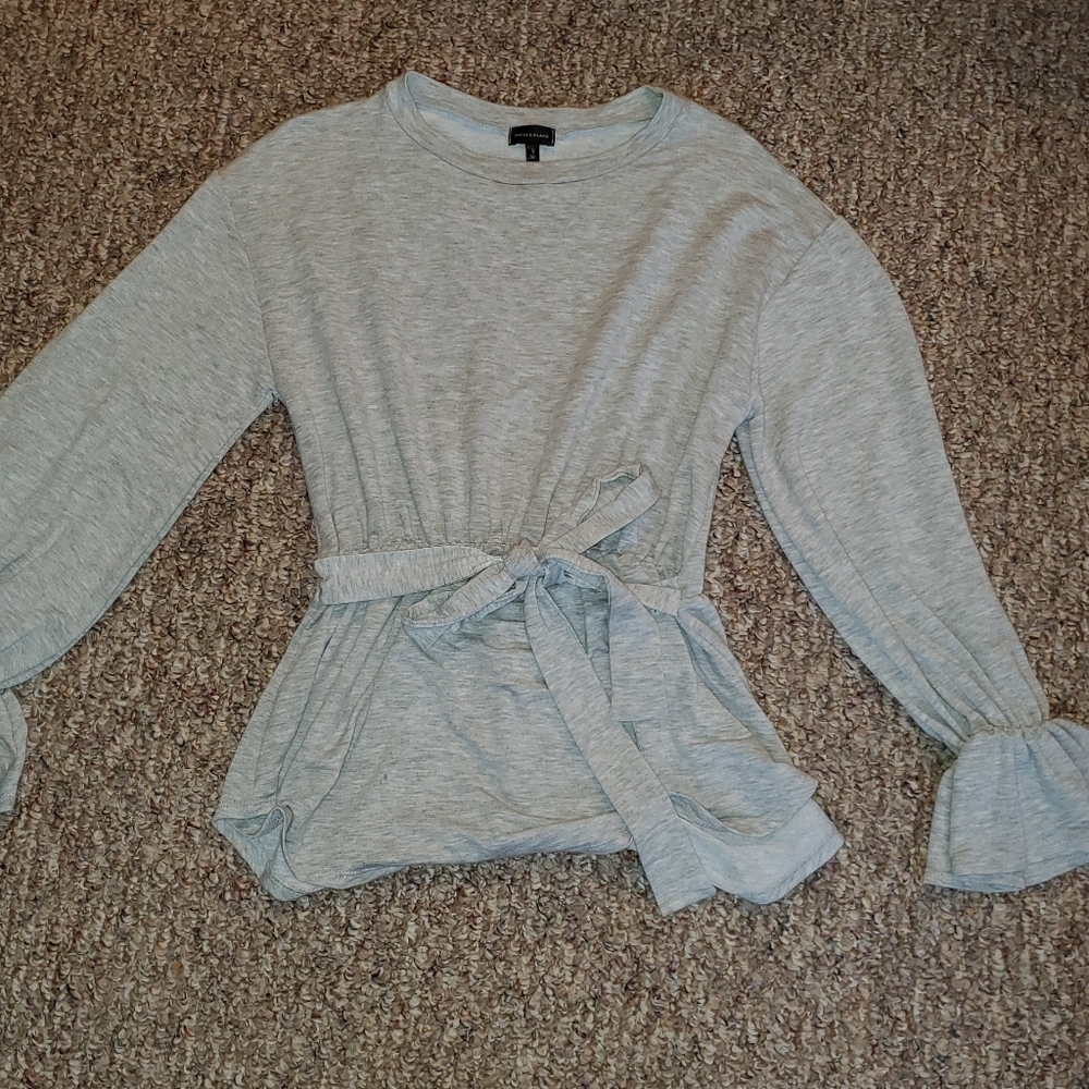 Super cute buckle black sweater